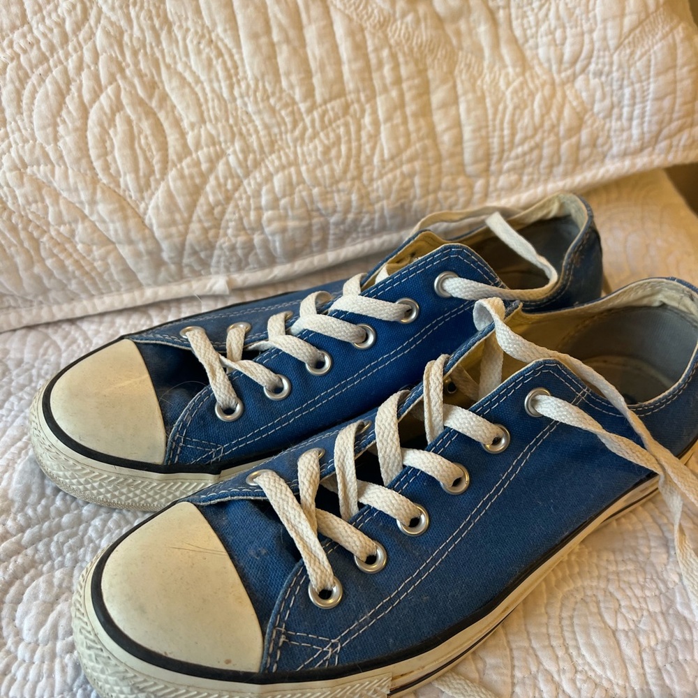Converse Chuck Taylor Low Top Blue Sneakers - Picture 2 of 5